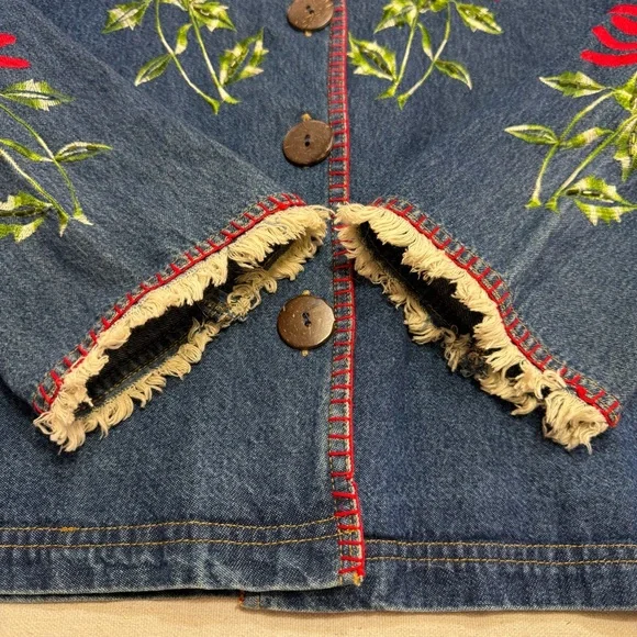 Carrie Allen - Embroidered Denim Jacket with Red Floral Accents - Size Large - Picture 7 of 15